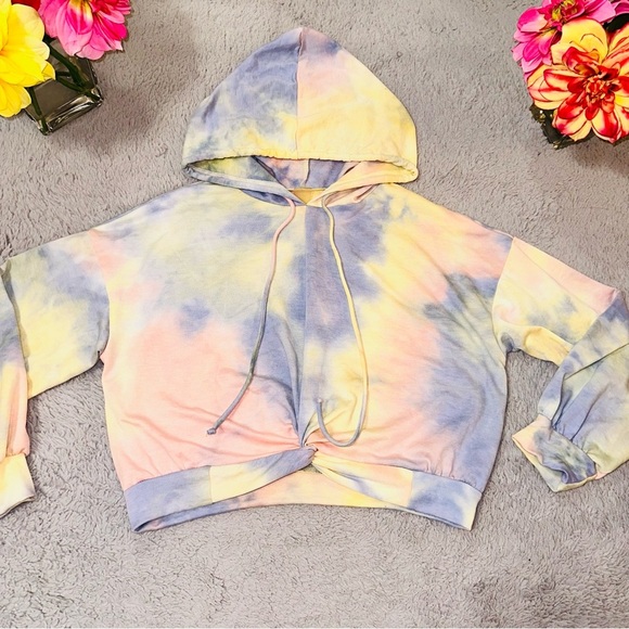 Tie dye twist front crop hoodie - Picture 3 of 8